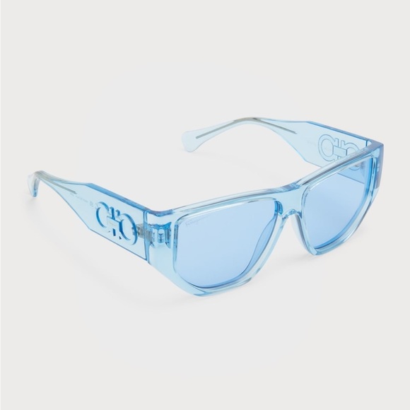 Ferragamo
Monochrome Rectangle Plastic Sunglasses

0317 - Picture 2 of 5